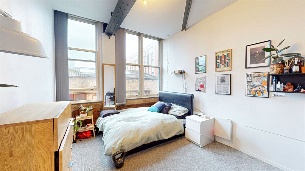 Property photo 3 of 11 Picture No. 21