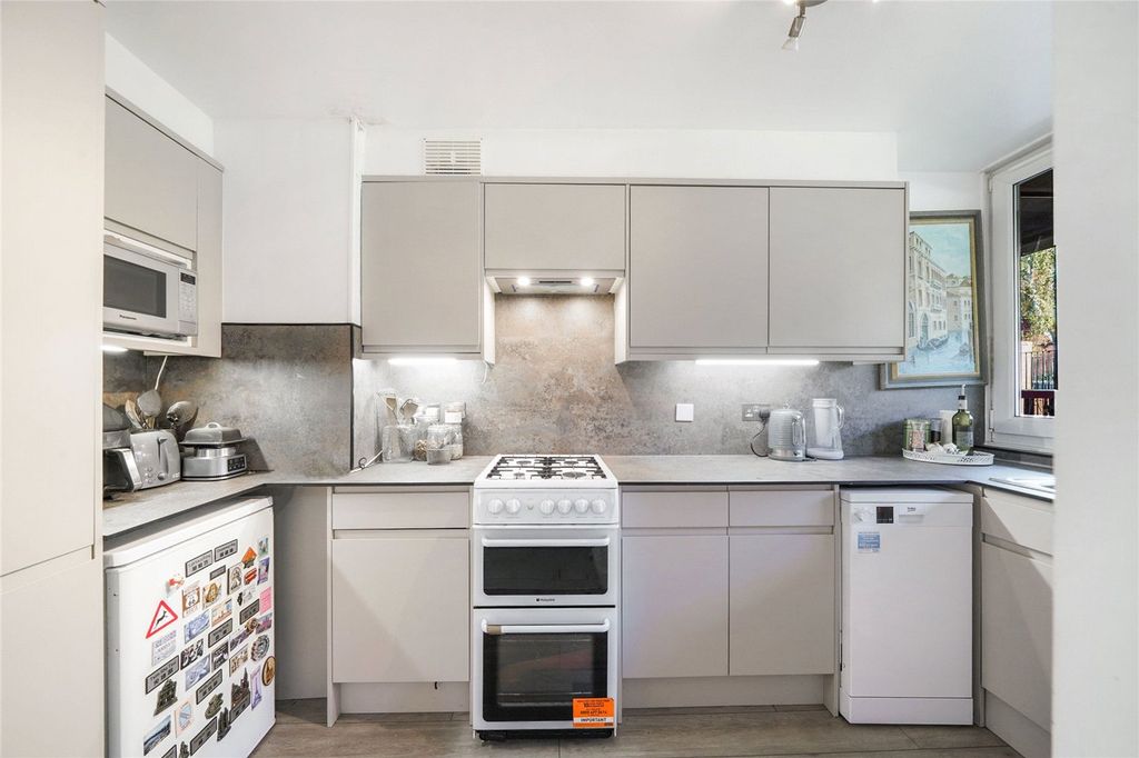 Property photo 2 of 15 Picture No. 03