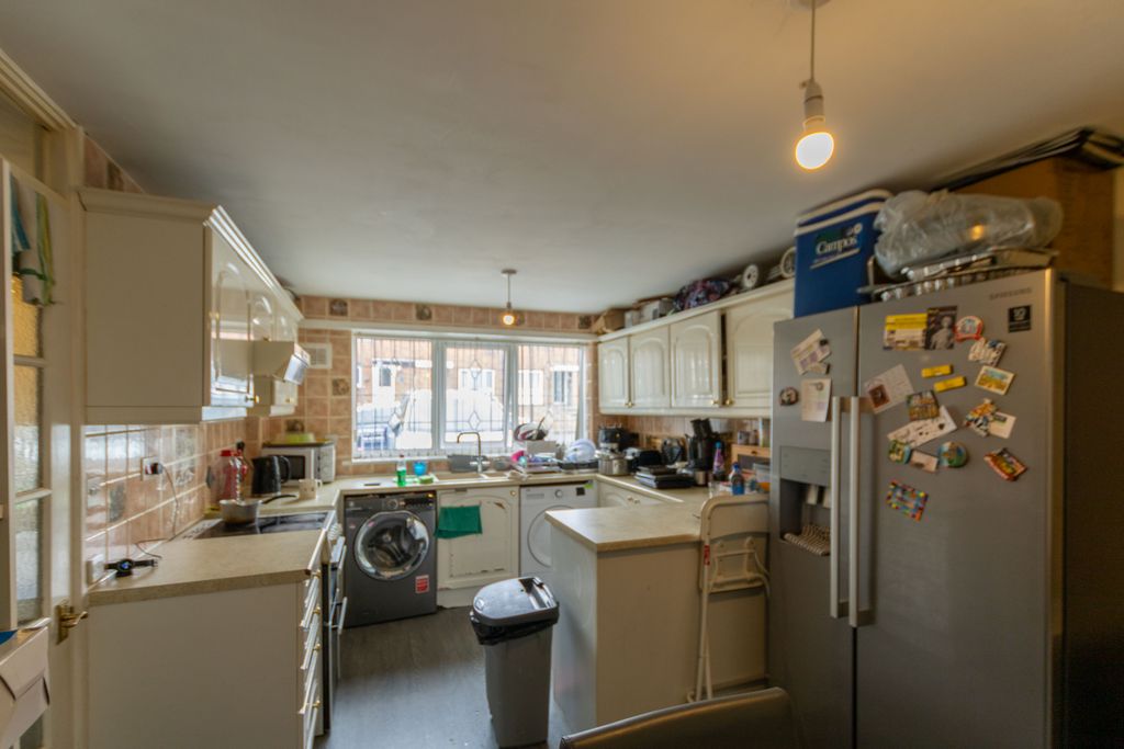 Property photo 3 of 8 Img_1158_1