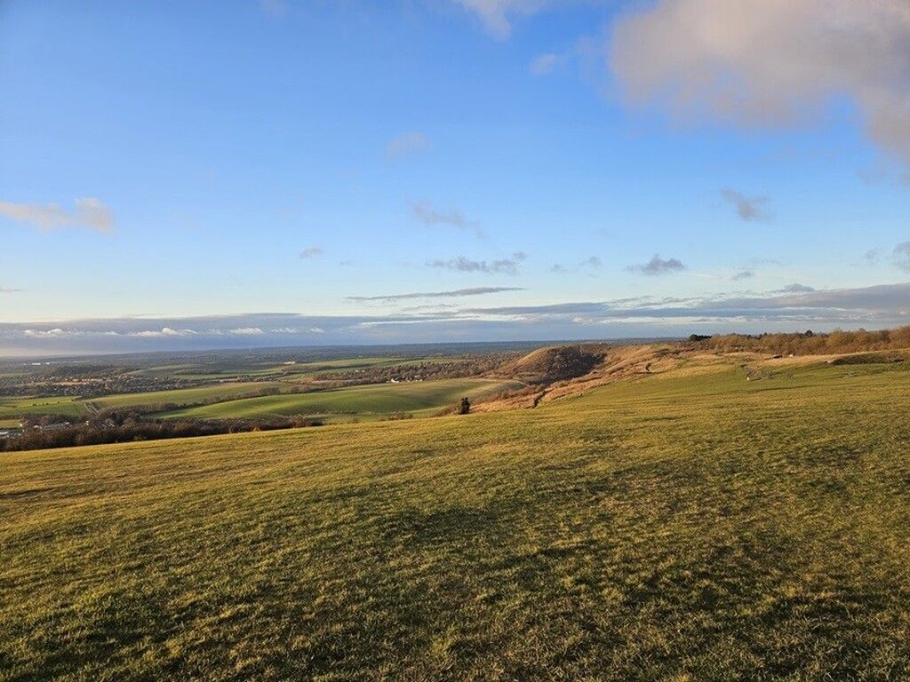 Property photo 3 of 24 Dunstable-Downs-Bedf