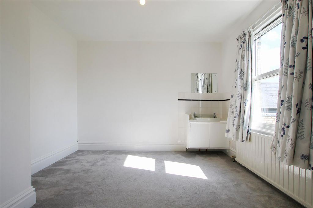 Additional image 13 of 6 bed town house to rentTenison Road, Cambridge CB1