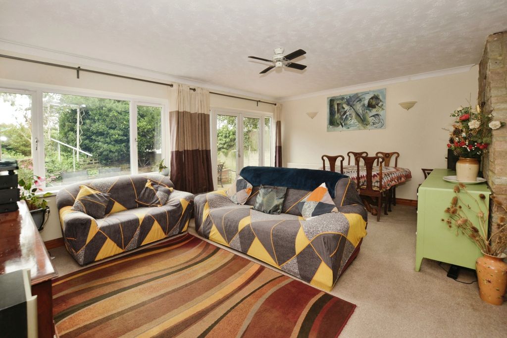 Property photo 2 of 17 Photography