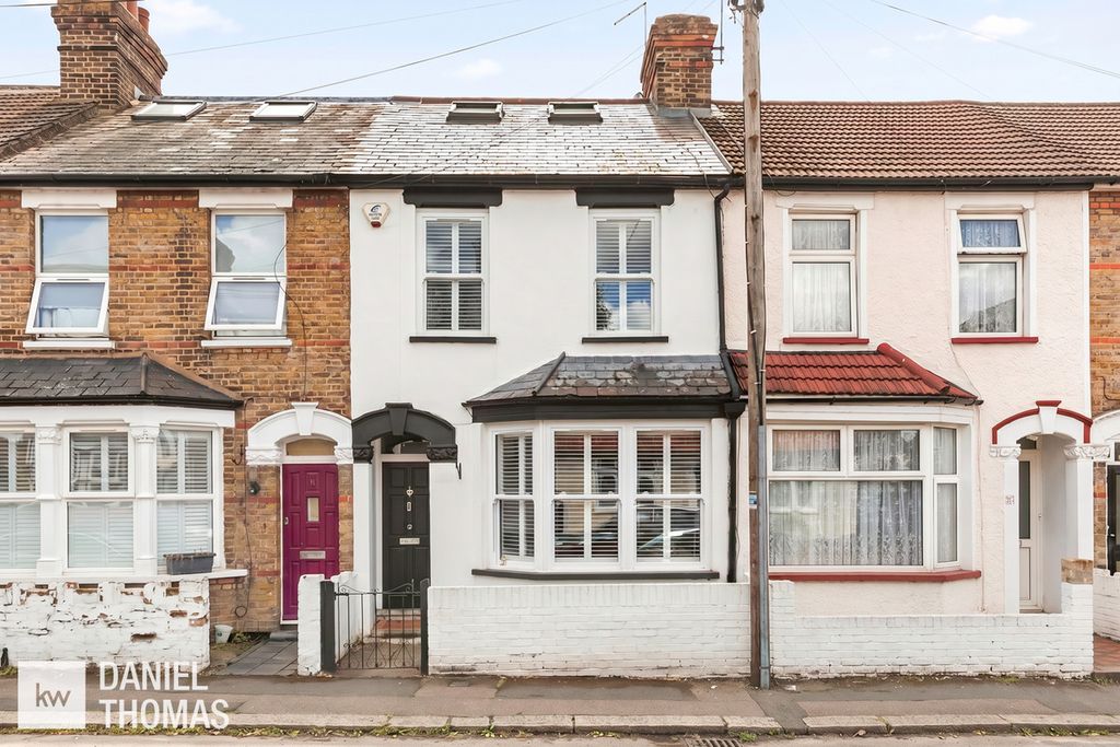 Property photo 1 of 37