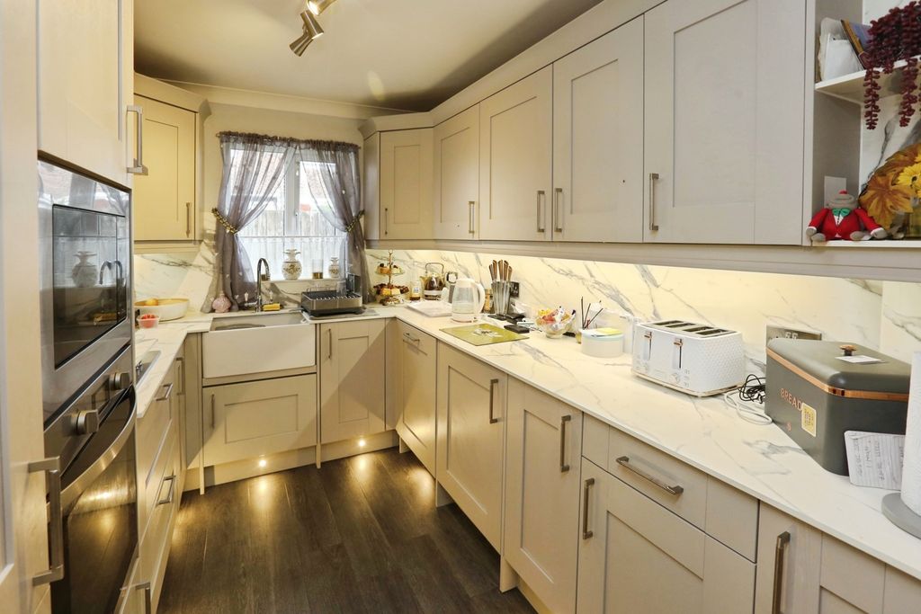 Property photo 3 of 13 Photo