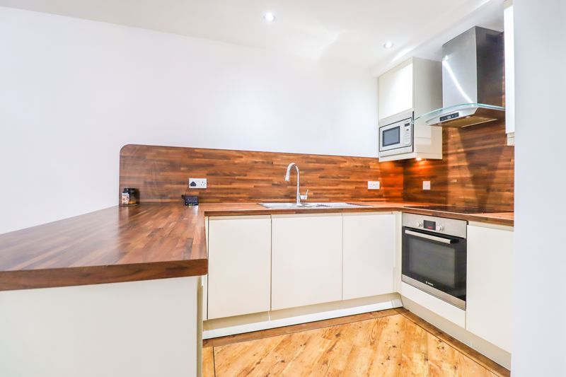 Property photo 2 of 10 Kitchen