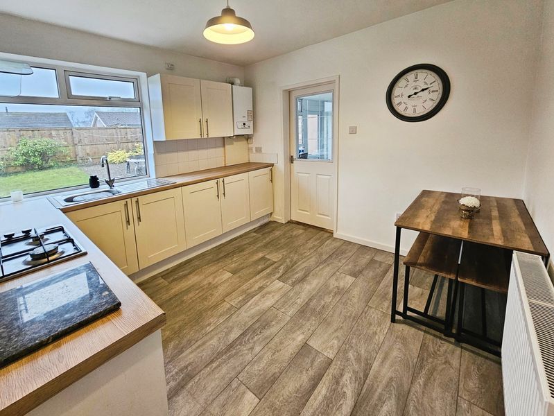 Property photo 3 of 7 Photo 6