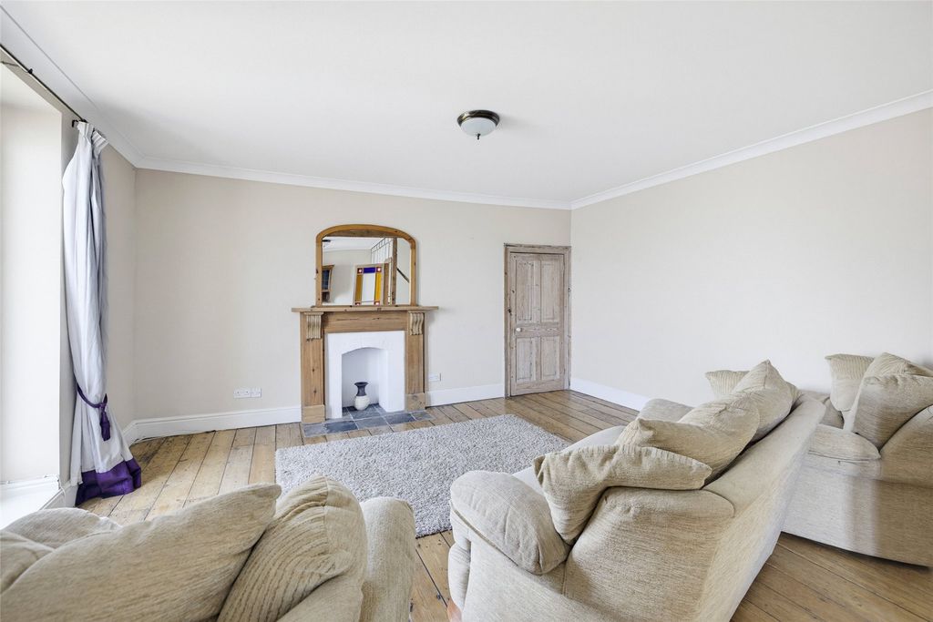 Property photo 2 of 39 Picture No. 22