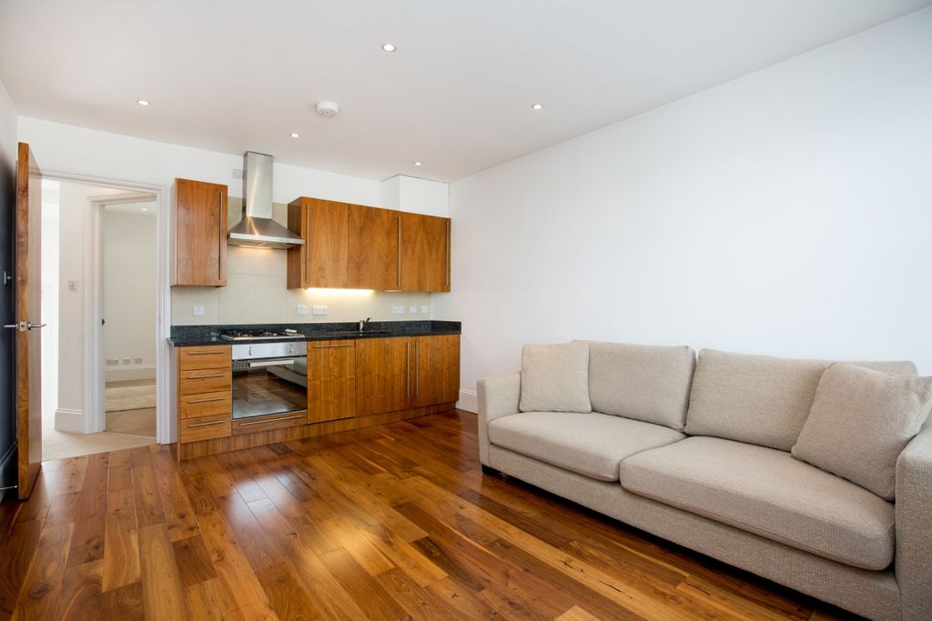 Property photo 1 of 13 Reception/Kitchen