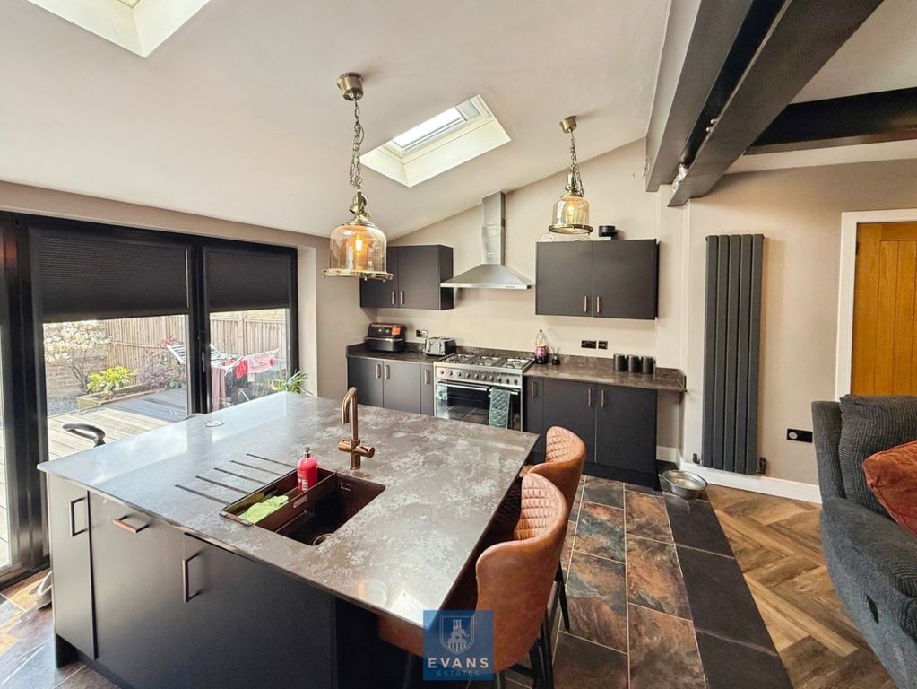 Property photo 1 of 23 Kitchen
