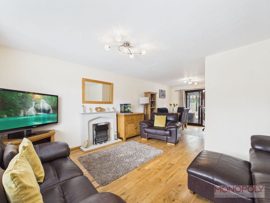 Property photo 2 of 26