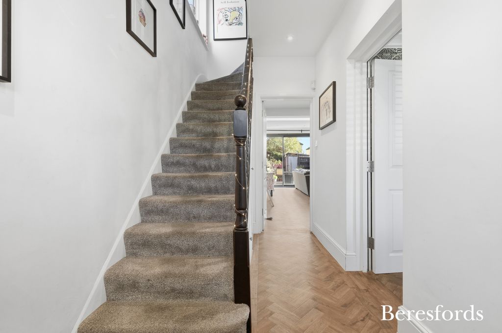 Property photo 2 of 29 Entrance