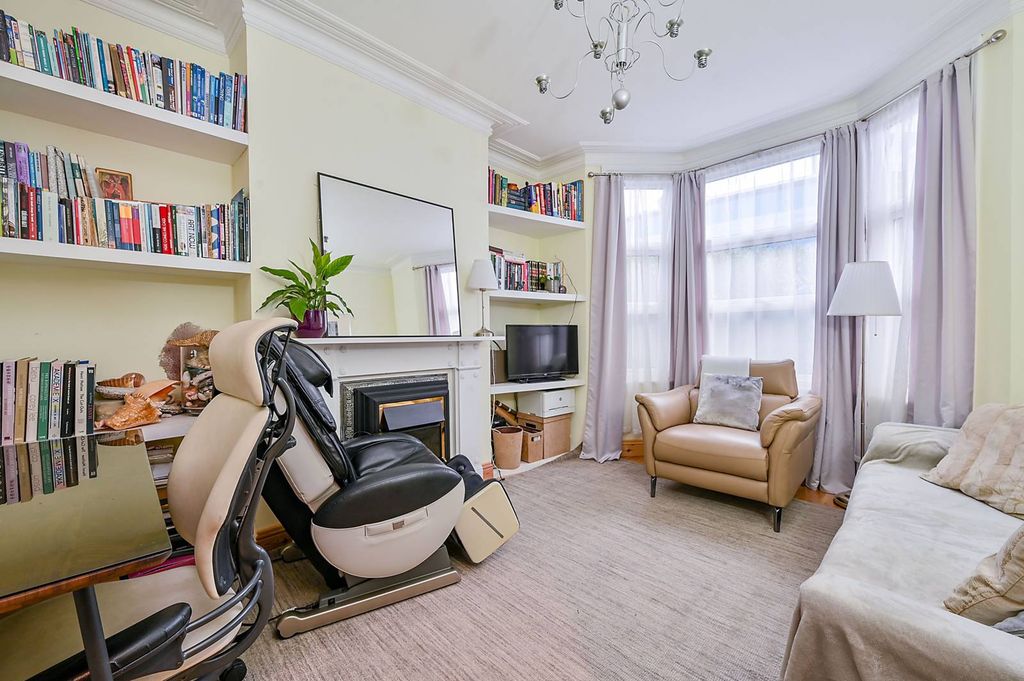 Property photo 1 of 10