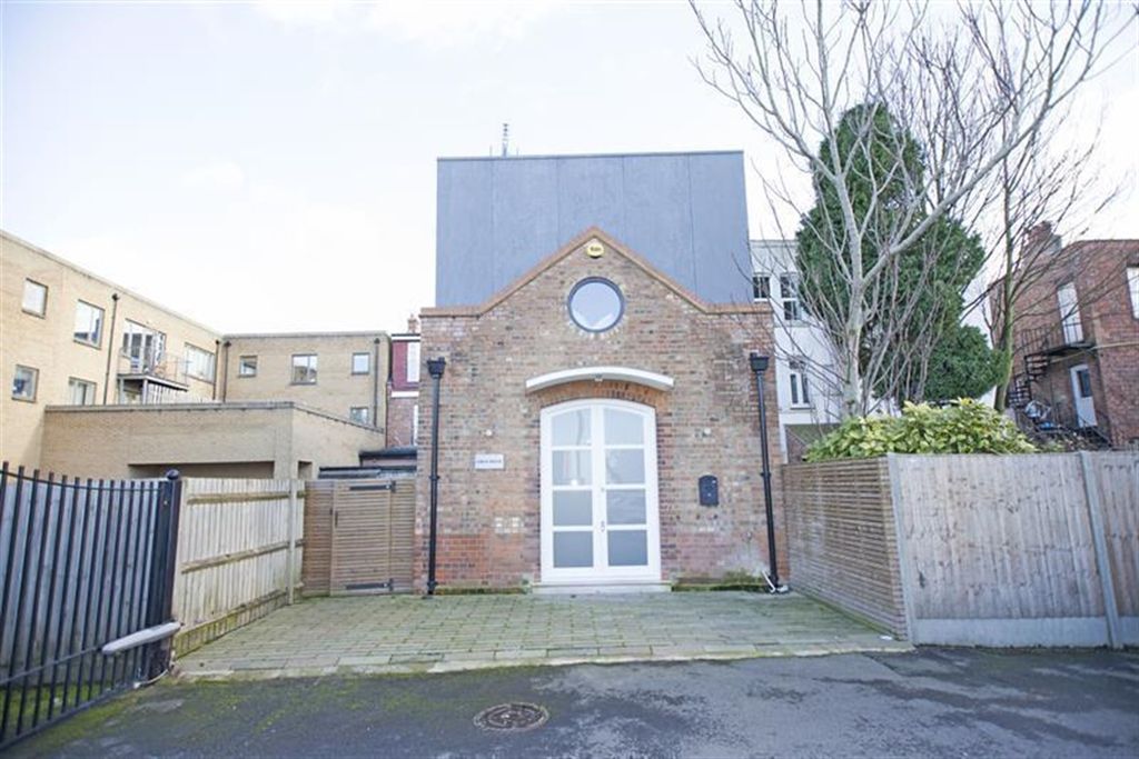 Property photo 1 of 8 (Main)