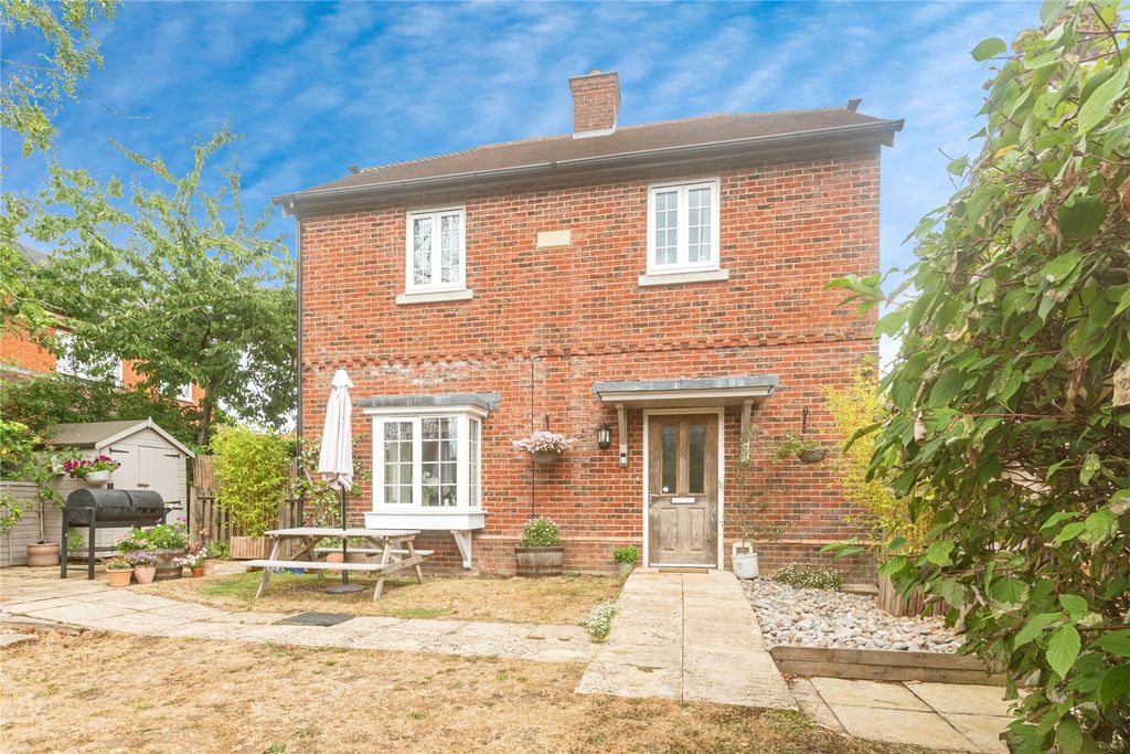 Property photo 1 of 27 Picture No. 32