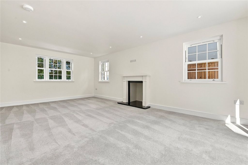 Property photo 3 of 16 Picture No. 05