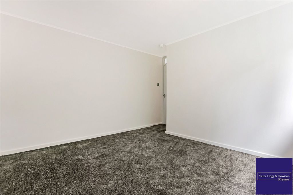 Property photo 3 of 21 Picture No. 02