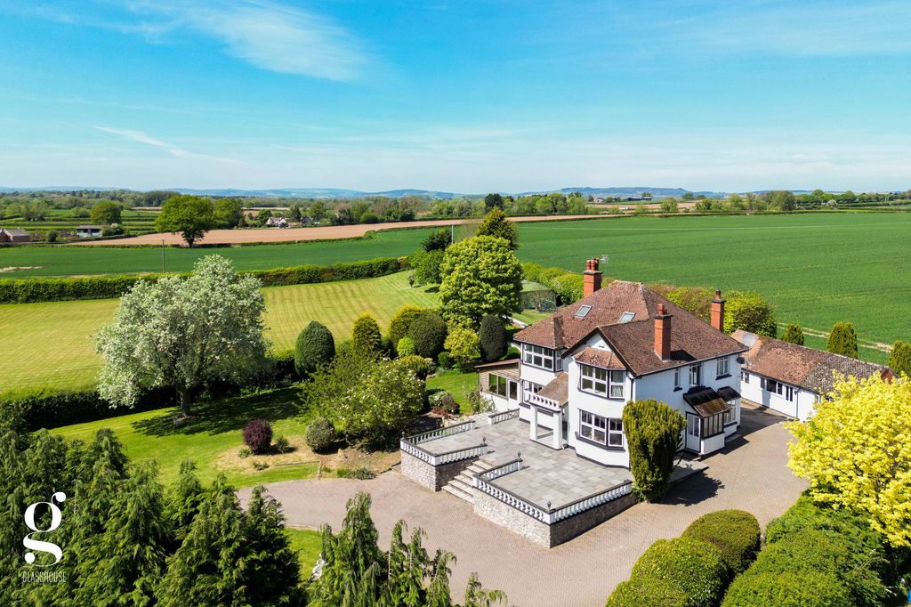 Property photo 2 of 47