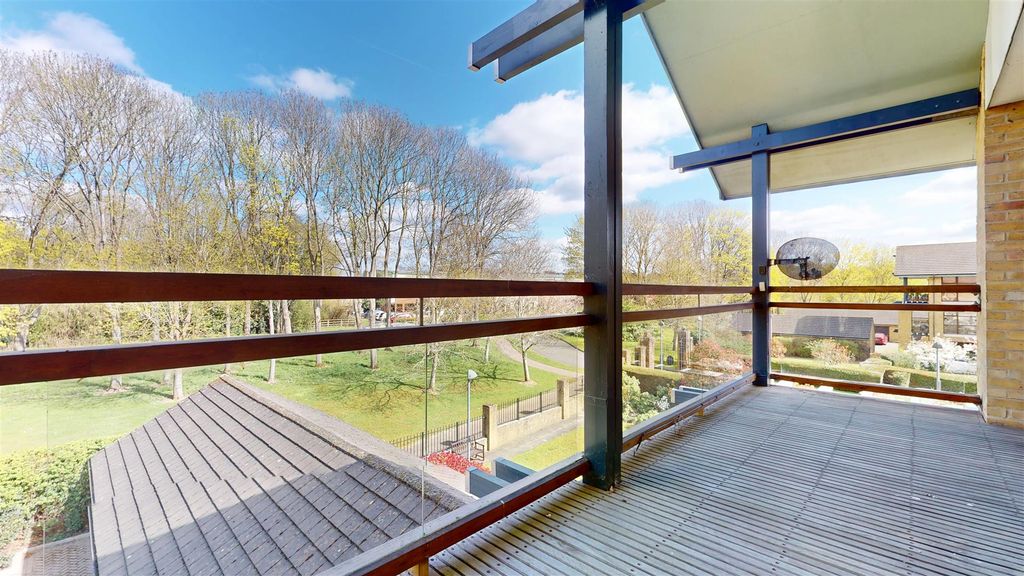 Additional image 6 of 3 bed flat for saleWoodward Place, Loughton Lodge, Milton Keynes MK8