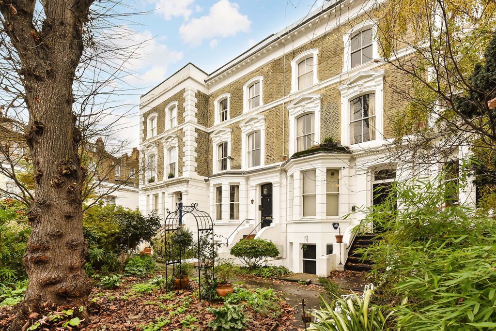 Property photo 2 of 14 Exterior