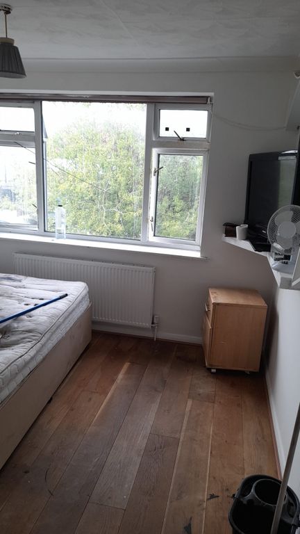 Property photo 1 of 3