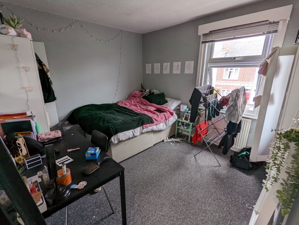 Property photo 2 of 9