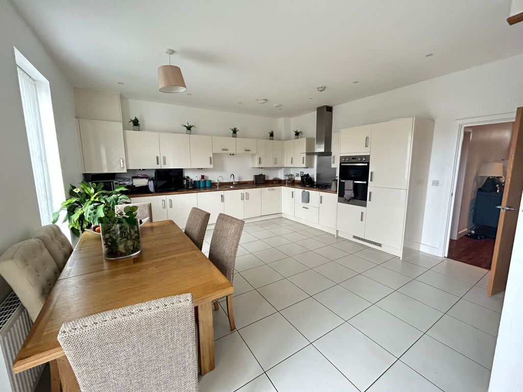 Property photo 2 of 18 Image