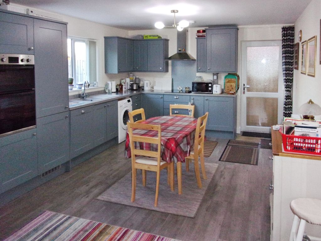 Property photo 3 of 21 Kitchen Diner.Jpg