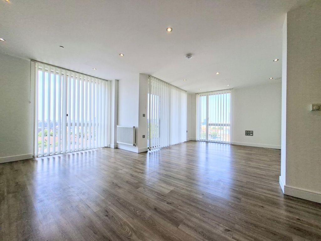 Property photo 2 of 12 13915