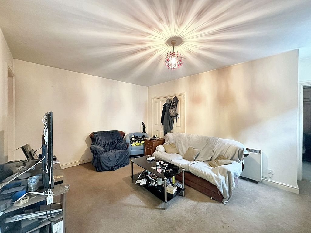 Property photo 3 of 6