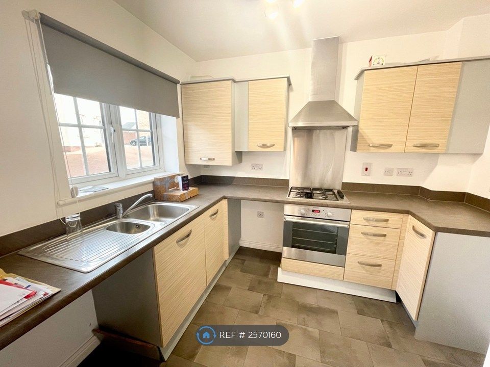 Property photo 2 of 11