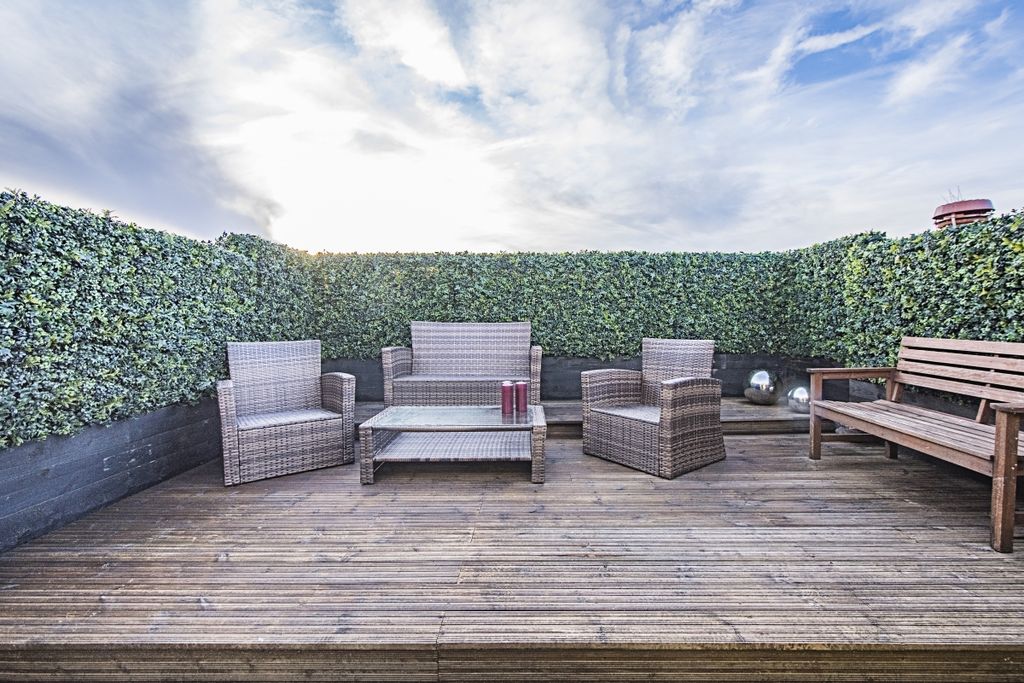 Property photo 1 of 8 Terrace