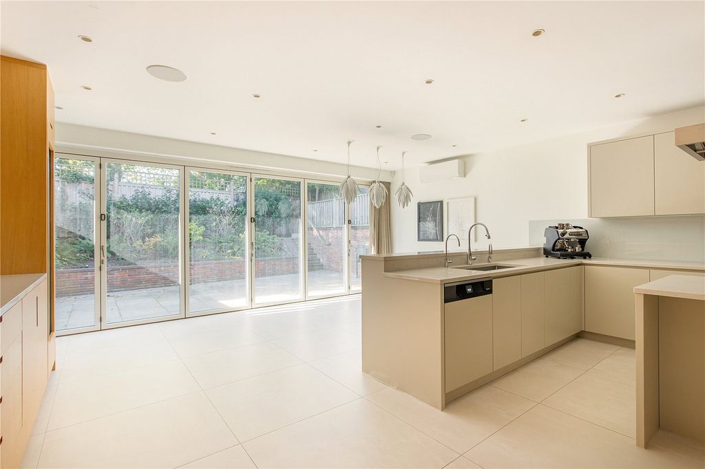 Property photo 2 of 17 Kitchen/Dining Room