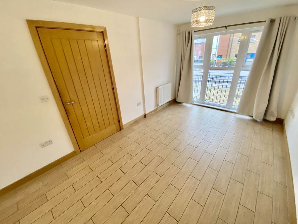 Property photo 2 of 4 Img_2675