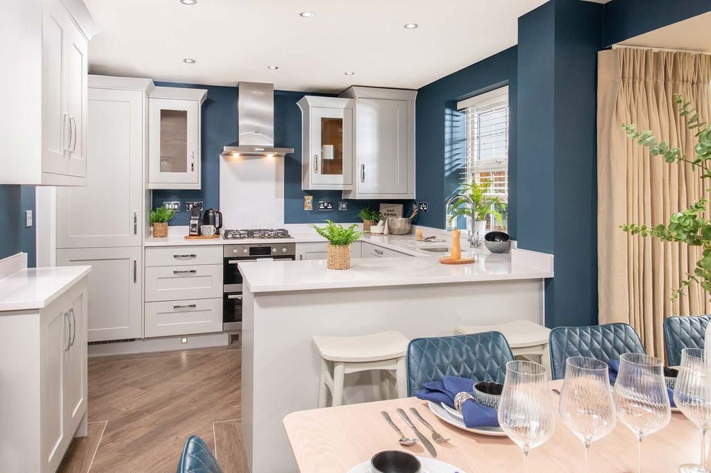 Property photo 2 of 10 Hertford Kitchen