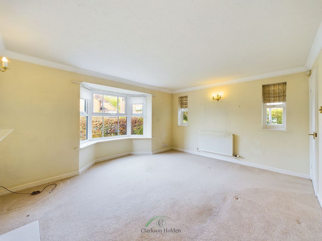Property photo 3 of 24