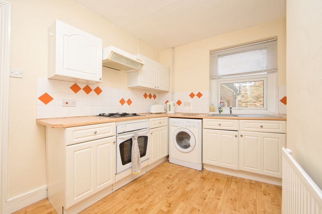 Property photo 3 of 11 Picture 3