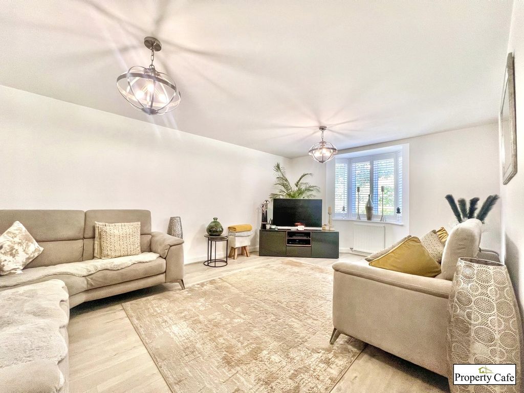 Property photo 3 of 24