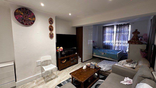 Property photo 2 of 12 Gallery