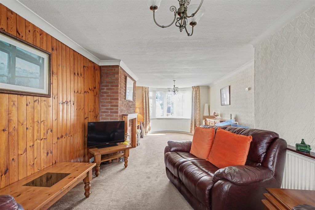 Property photo 2 of 34 Lounge Diner_4.Jpeg