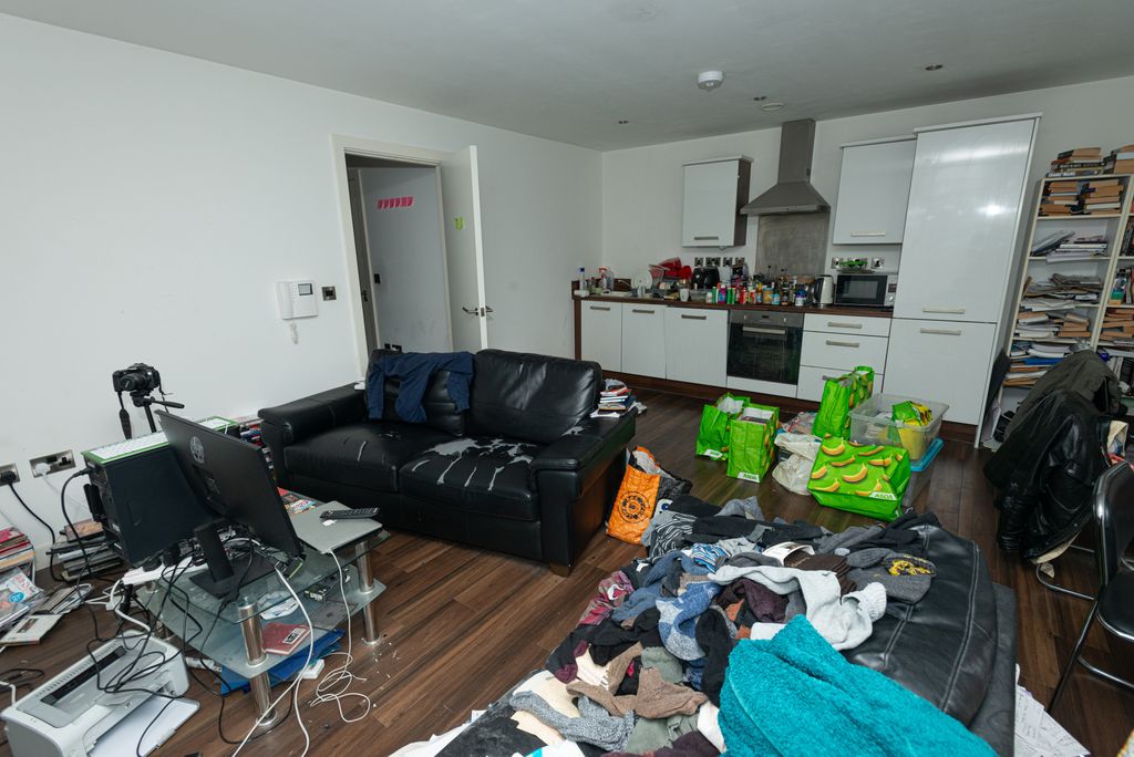 Property photo 2 of 23