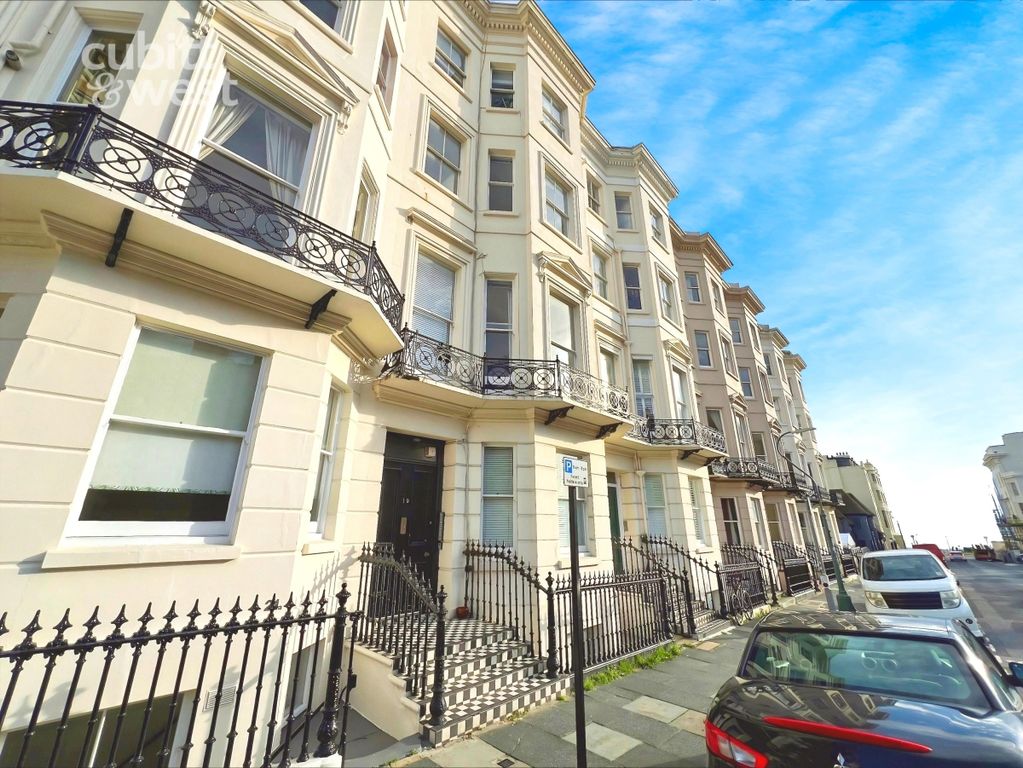 Property photo 2 of 8 External