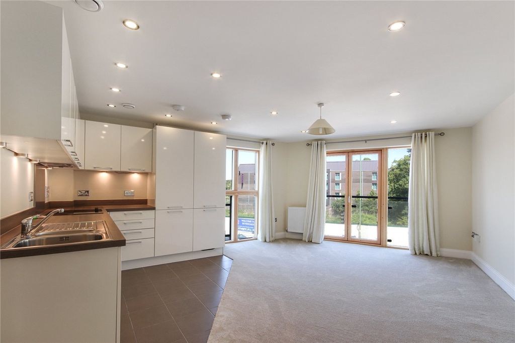 Property photo 1 of 12 Kitchen/Living Rm