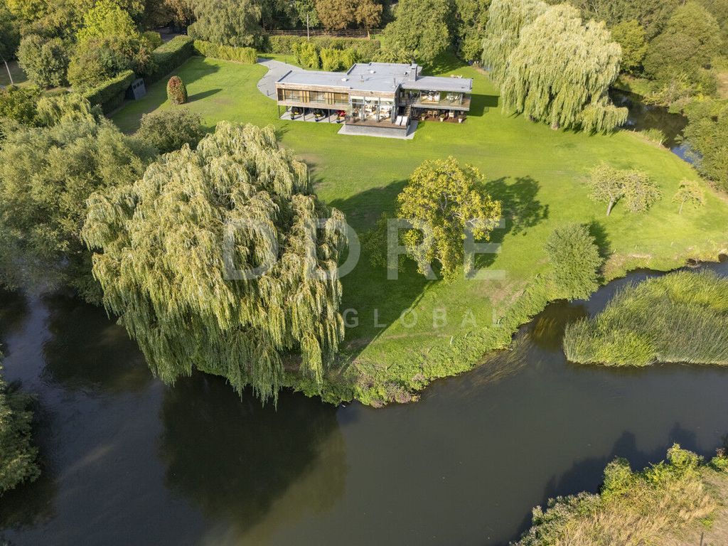 Property photo 3 of 31