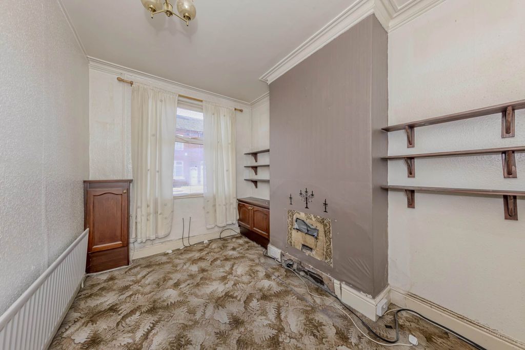 Property photo 3 of 21