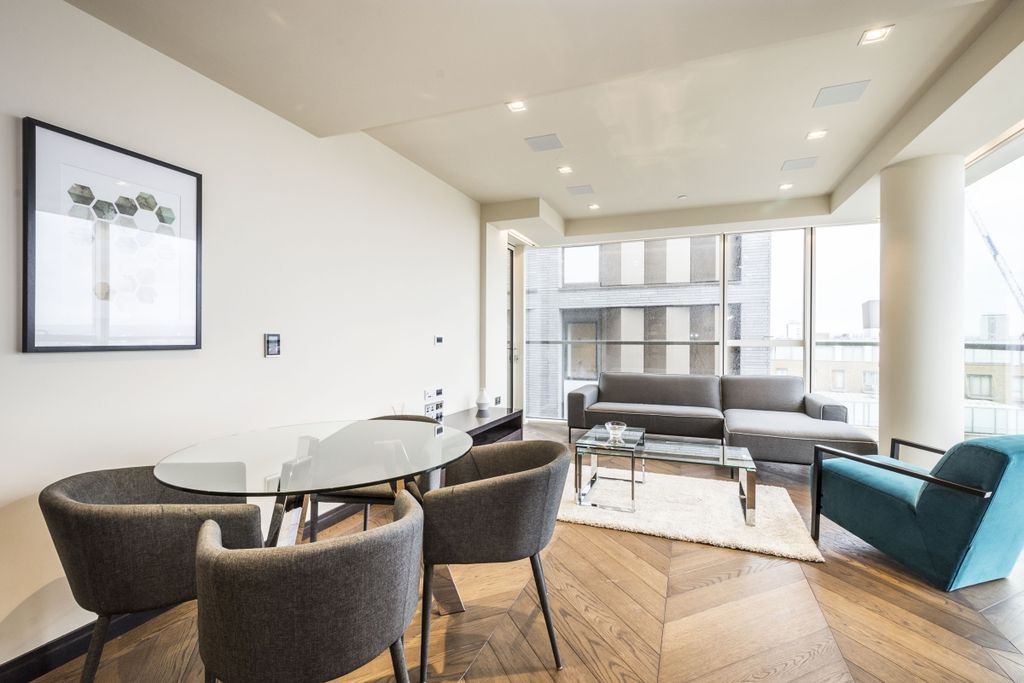 Property photo 3 of 24 Dining/Reception