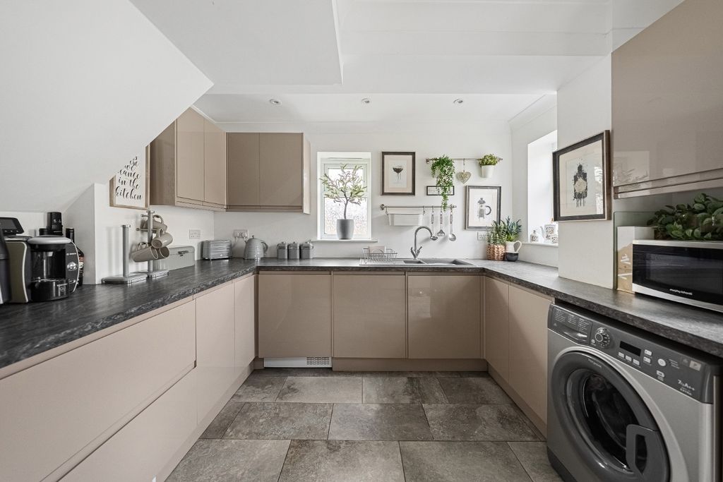 Property photo 3 of 26 5388964