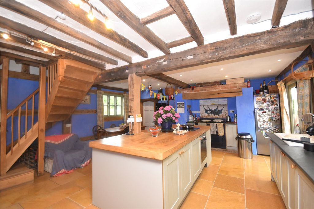 Property photo 2 of 27 Picture No. 04