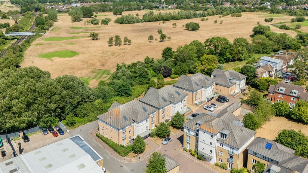 Property photo 3 of 12 4327082