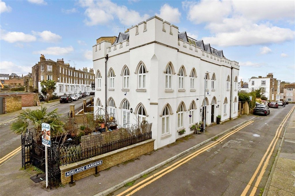 Property photo 1 of 12 External (Web)