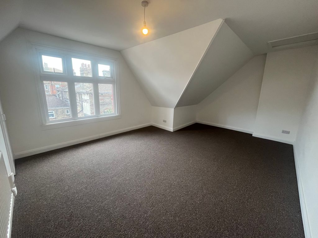 Property photo 1 of 5 Bedroom 1